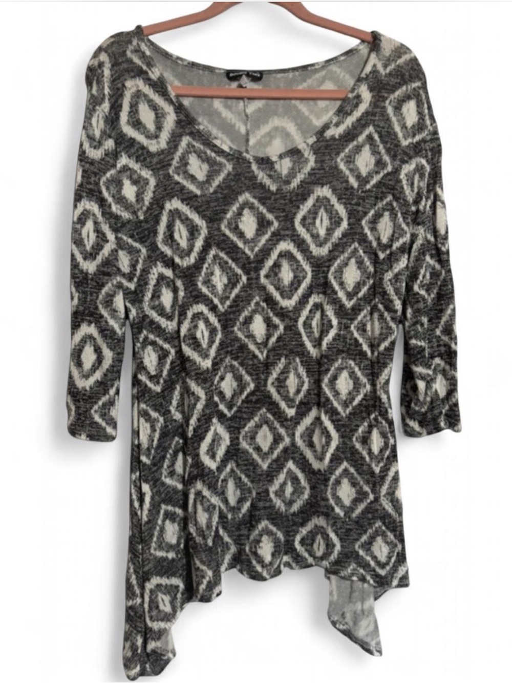 Double Take Grey Geometric Diamond Print Knit Asymmetric Blouse 1X